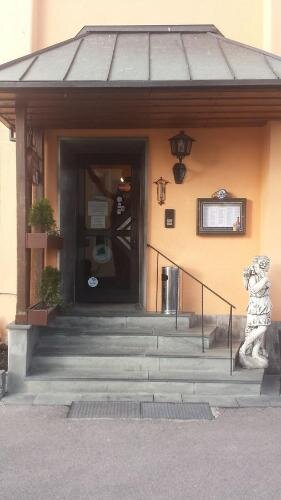 Hotel Restaurant Platamon — hotel in Feuchtwangen