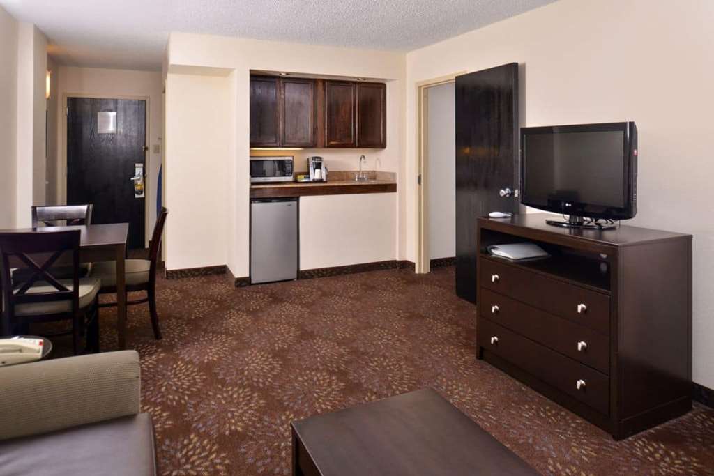 Ramada Plaza Sheridan Hotel & Convention Center - photo 11