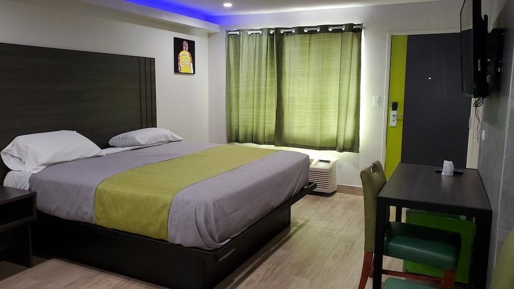 Exclusivo Inn & Suites - photo 4
