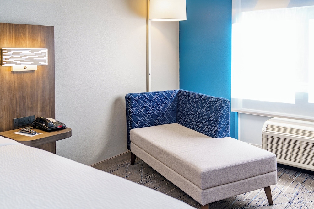 Holiday Inn Express Hotel & Suites Raleigh SW NC State by IHG - photo 41