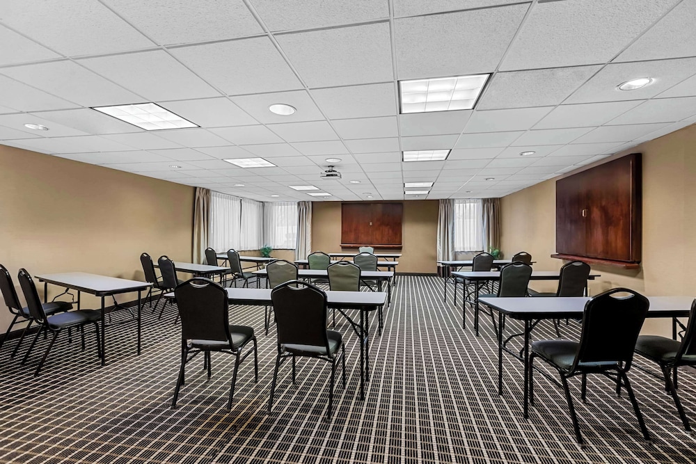 Comfort Inn & Suites Somerset New Brunswick - photo 35