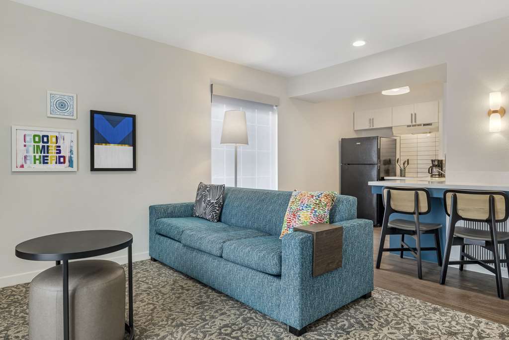 Sonesta ES Suites Torrance Redondo Beach - photo 10
