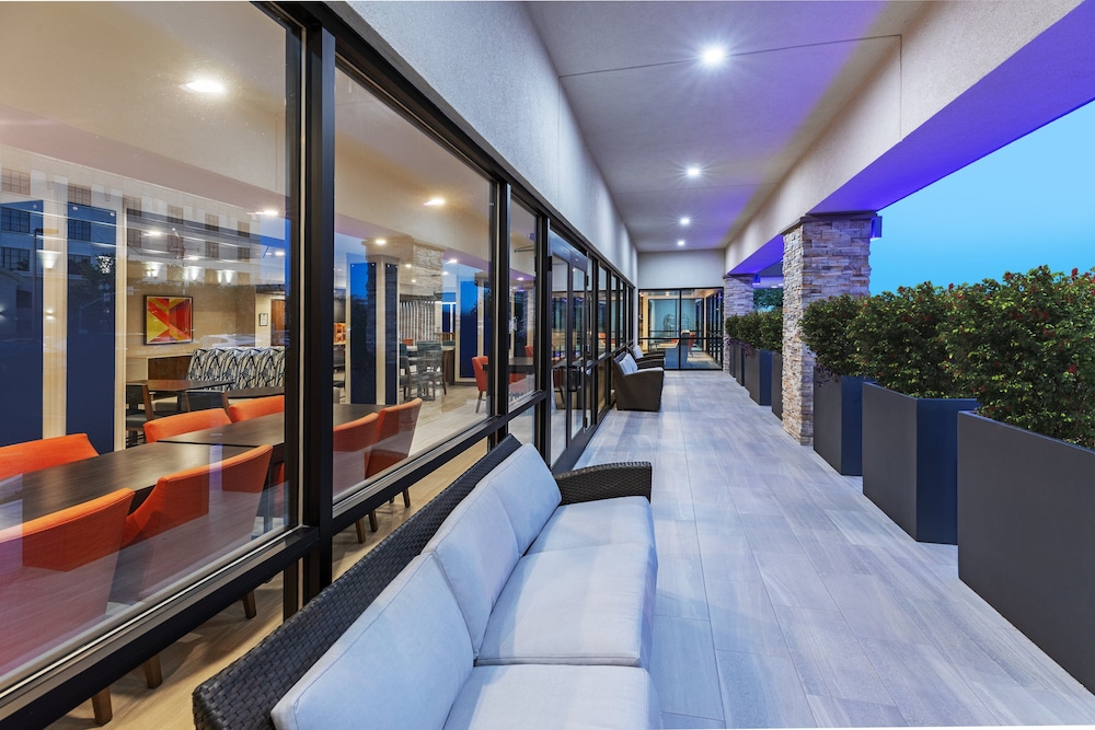 HI Express El Paso Downtown by IHG - photo 21