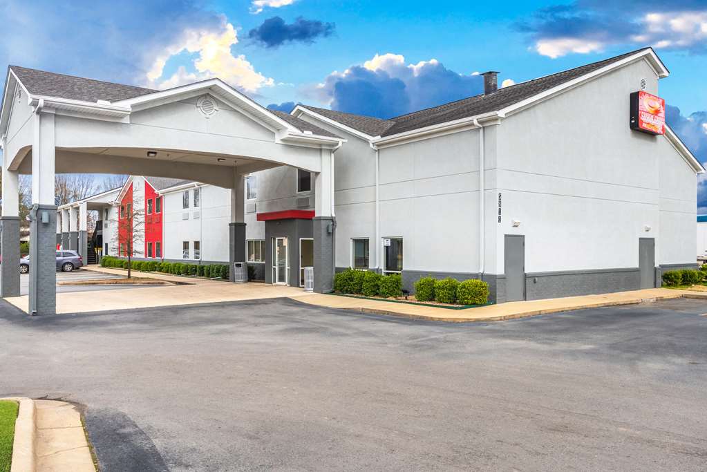 Econo Lodge Inn & Suites Pritchard Road North Little Rock - photo 3
