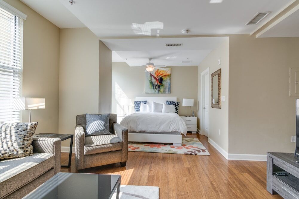 Global Luxury Suites Downtown Memphis — 4-Star Luxury Hotel in Memphis, United States