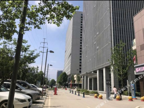 Wuhan Freedom Trip space capsule - last minute hotel in Wuhan