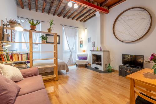 Dell'Orso Apartment Navona Sq — 4-Star Luxury Hotel in Rome, Italy