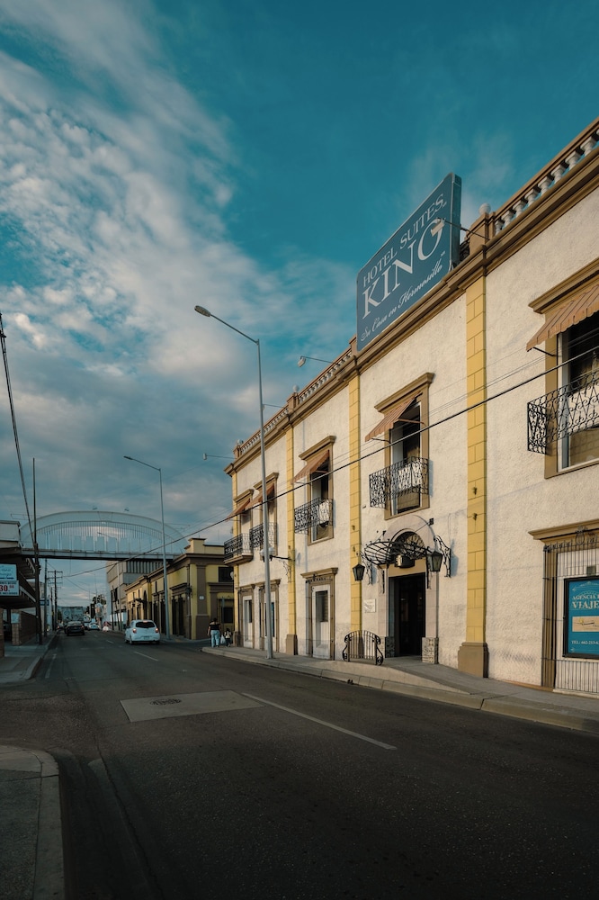 Hotel Suites Kino