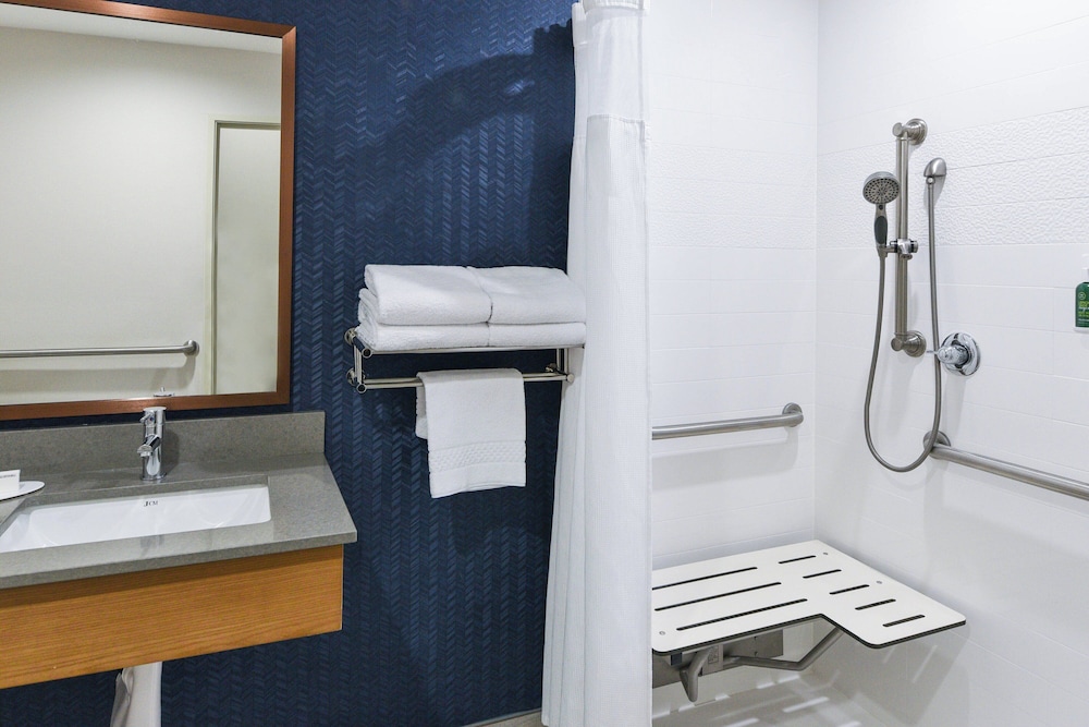 Fairfield Inn & Suites by Marriott Ontario Rancho Cucamonga - photo 22