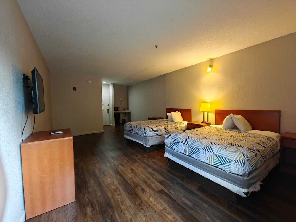 Budgetel Inns & Suites Atlanta Galleria Stadium - photo 7