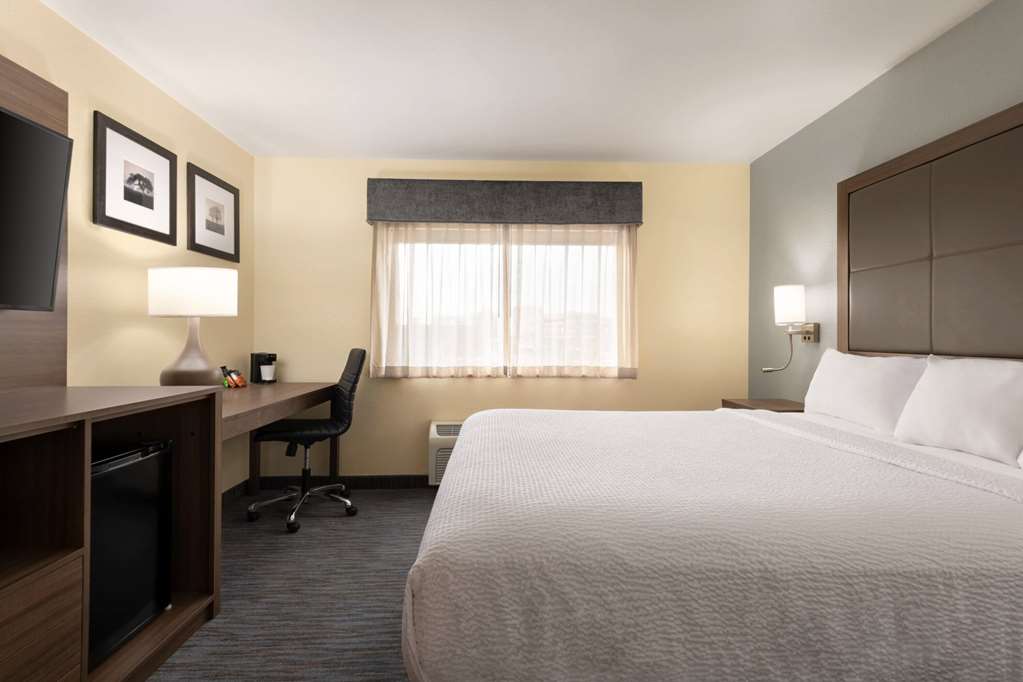 Wingate By Wyndham Appleton - photo 16