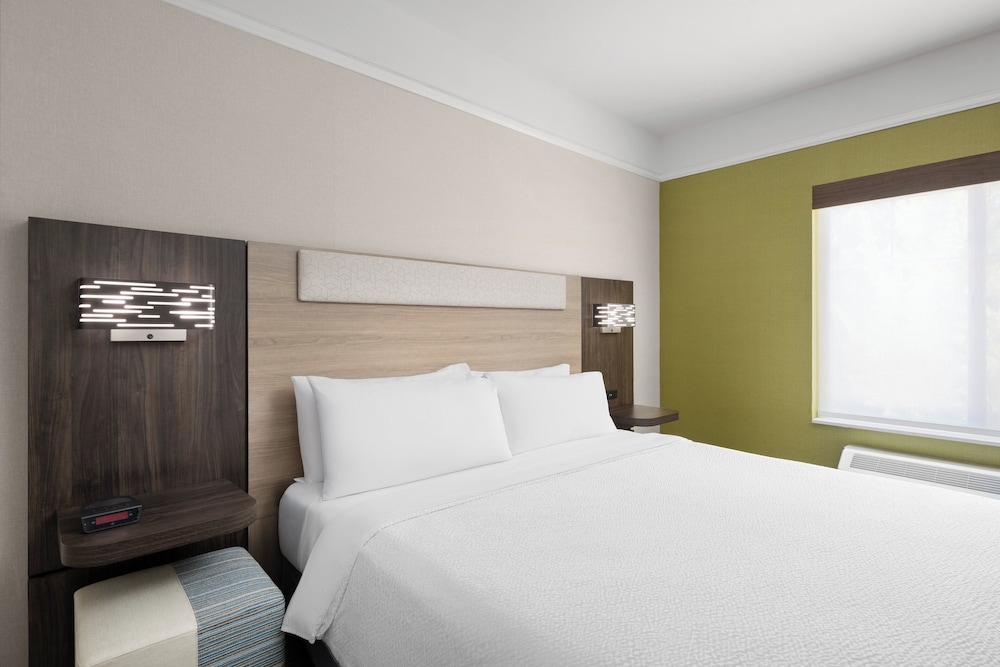Holiday Inn Express Hotel & Suites San Dimas by IHG - photo 25