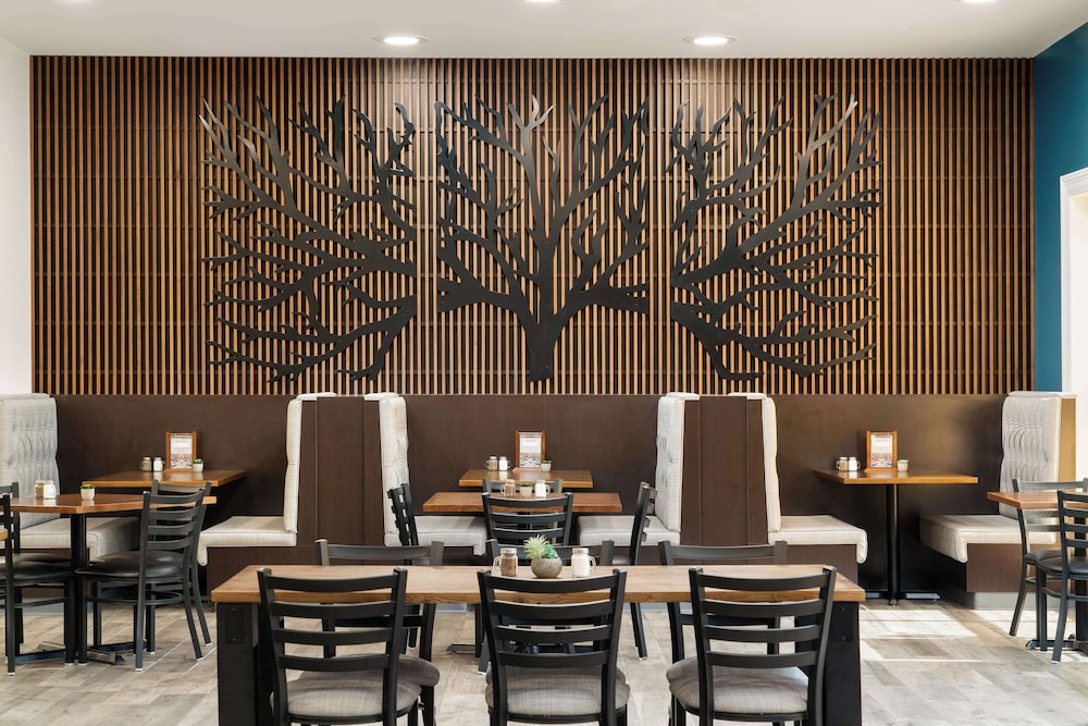 DoubleTree Resort by Hilton Lancaster - photo 53