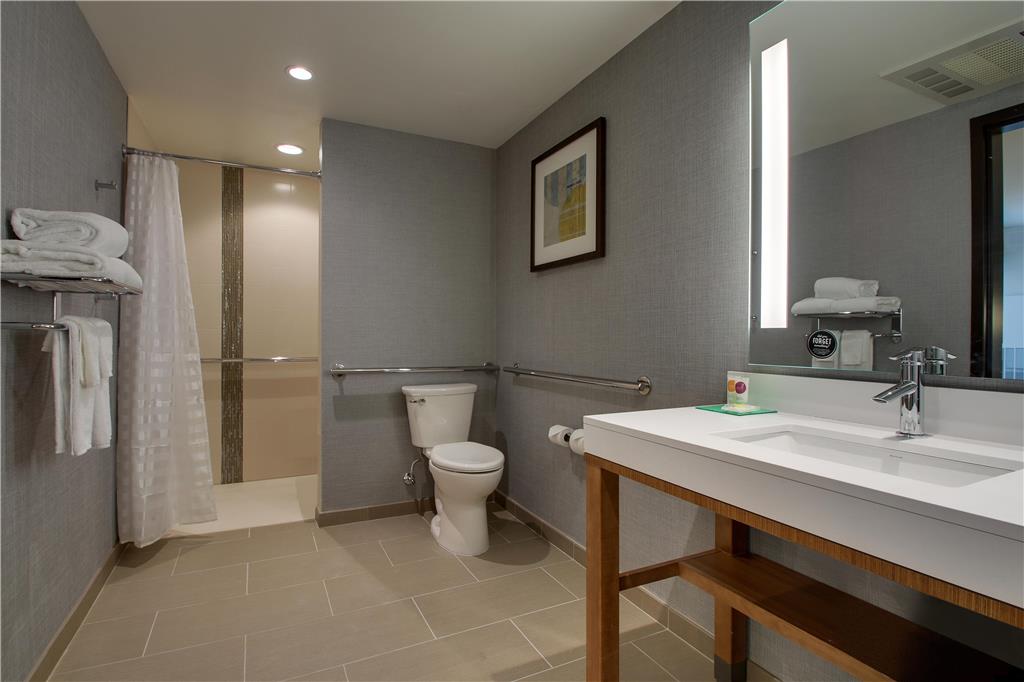 Hyatt Place Milwaukee Downtown - photo 45