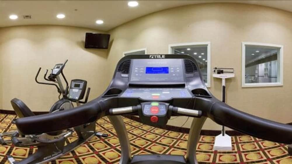 Holiday Inn Express Hotel & Suites Bartlesville by IHG - photo 14