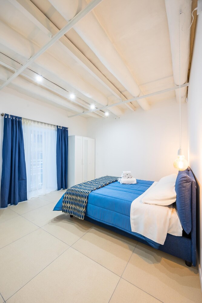 La Smorfia a Montesanto — 4-Star Luxury Hotel in Naples, Italy