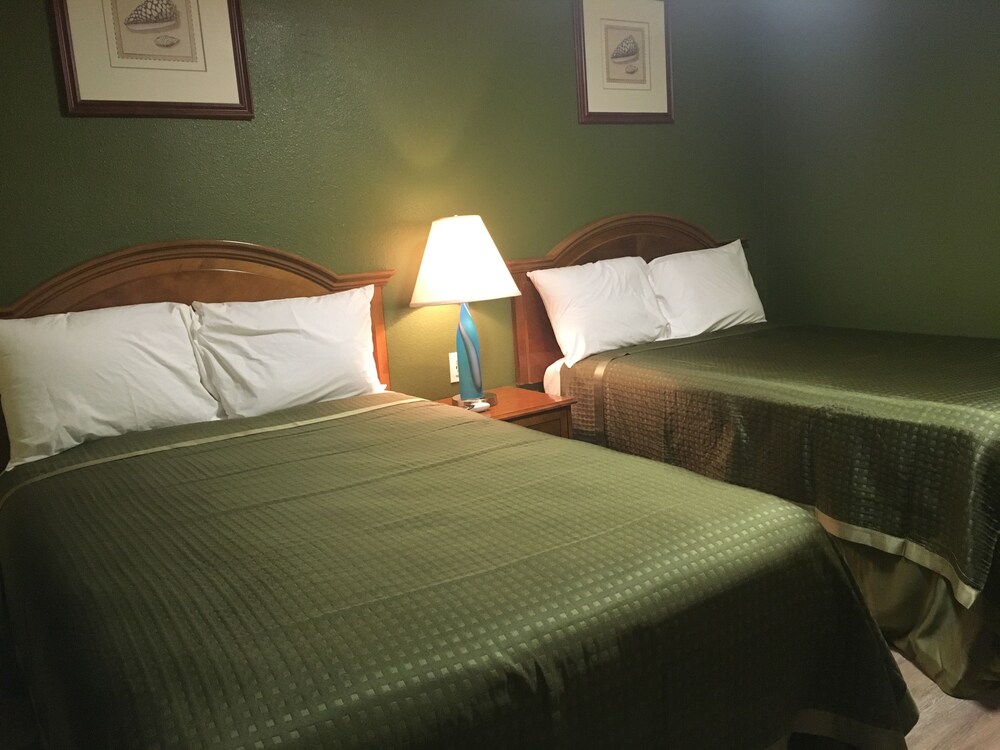 Aristocrat Motel - photo 5