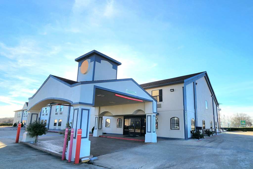 Days Inn by Wyndham Rosenberg - carbon neutral hotel in Rosenberg