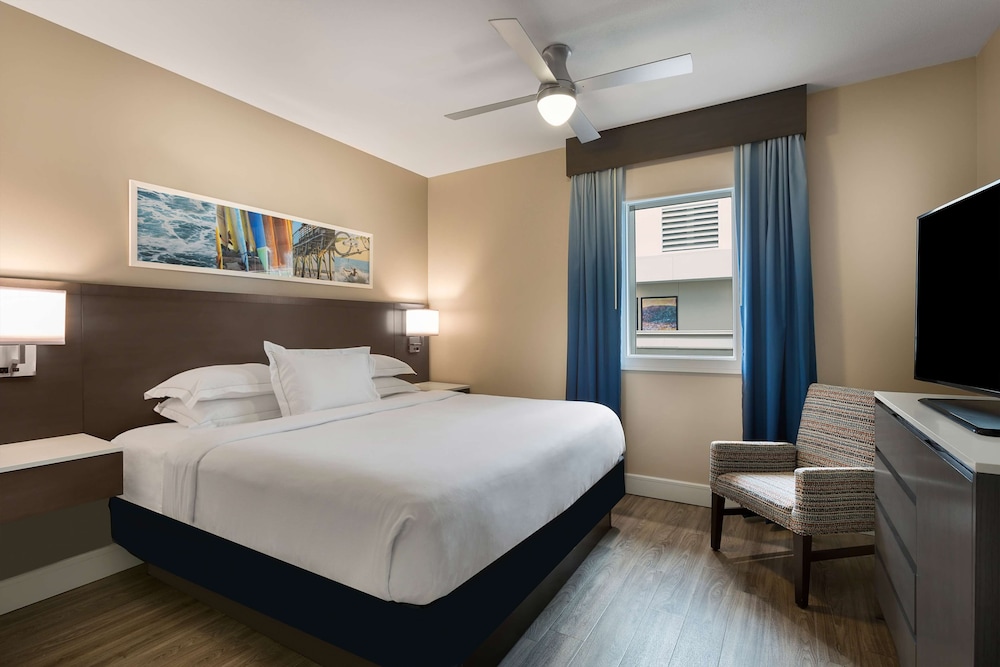 Hilton Grand Vacations Club Ocean 22 Myrtle Beach. - photo 15