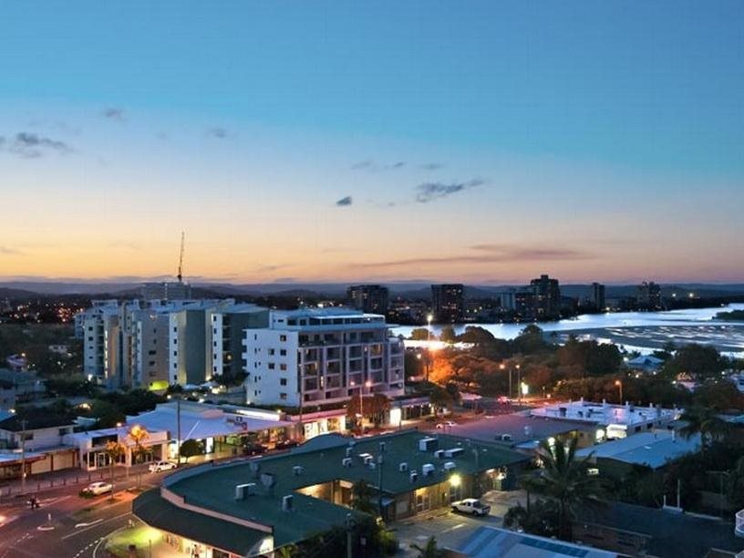 Chateau Royale Beach Resort Maroochydore Sunshine Coast — 4-Star Luxury Hotel in Maroochydore, Australia