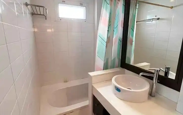 iCheck inn Hana Residence Thonglor