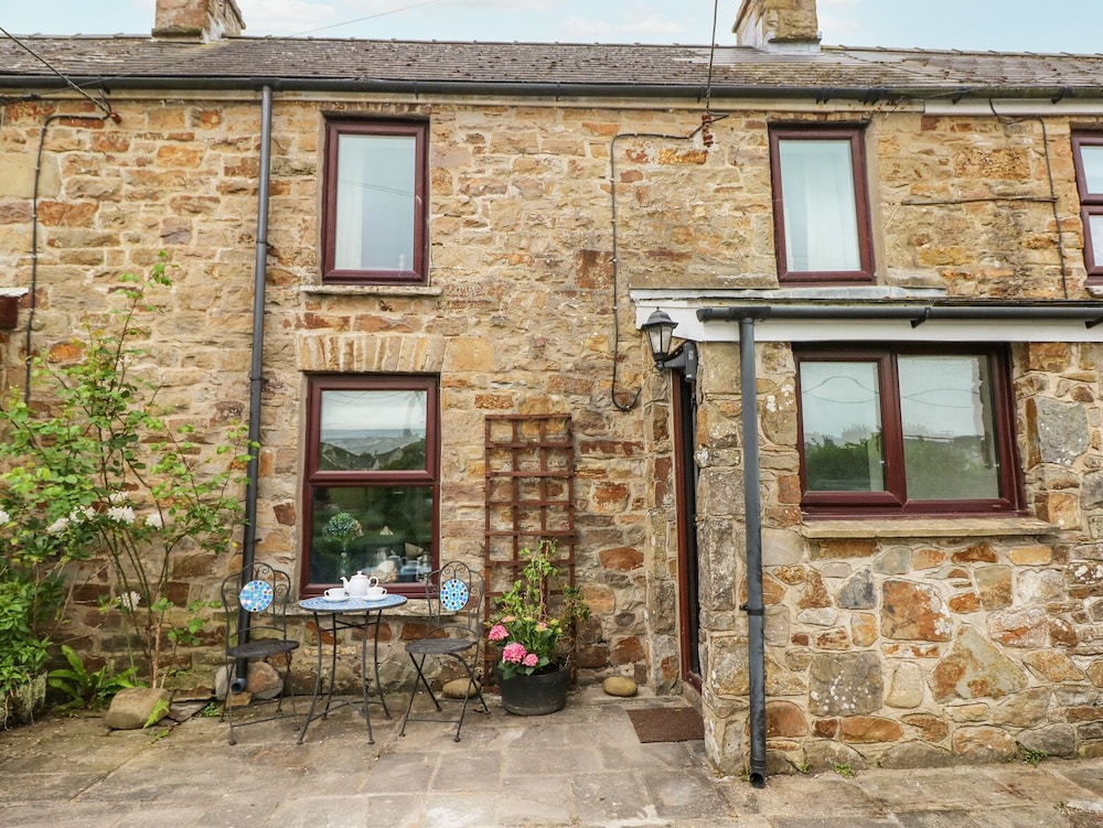 Dunnock Cottage — 4-Star Luxury Hotel in Haverfordwest, United Kingdom