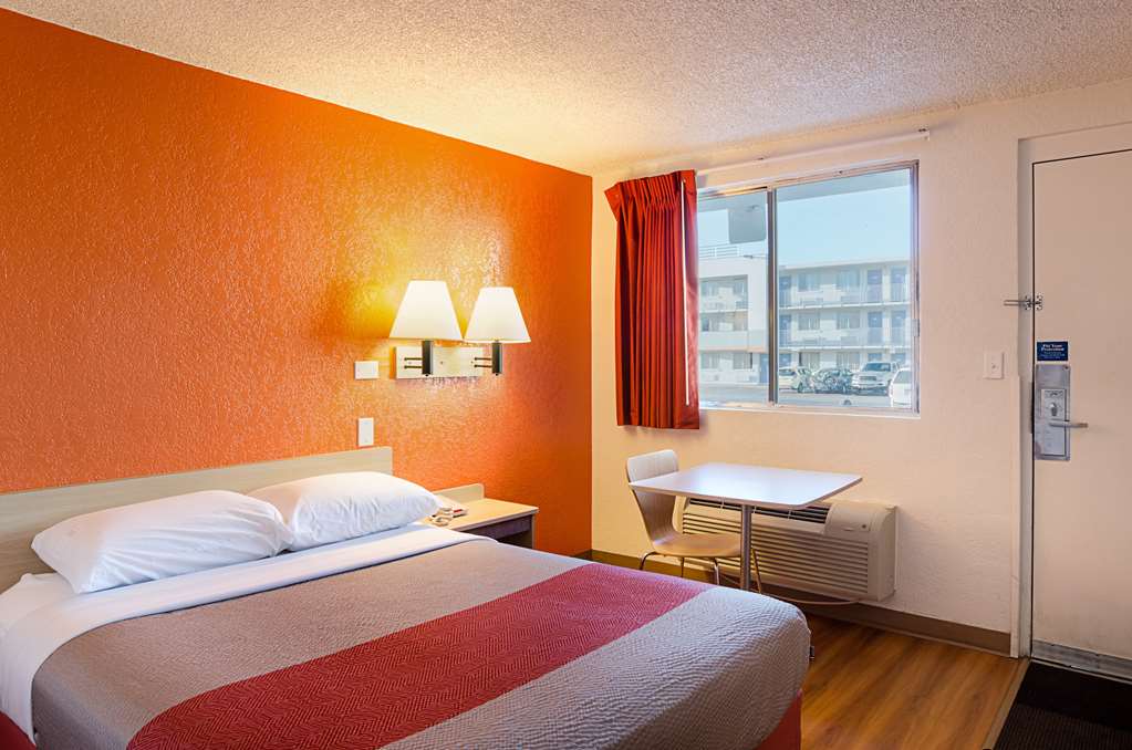 Motel 6 Denver CO Downtown - photo 18