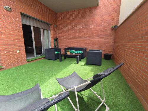 Mazi Apartments Terrace — 4-Star Luxury Hotel in Mataro, Spain