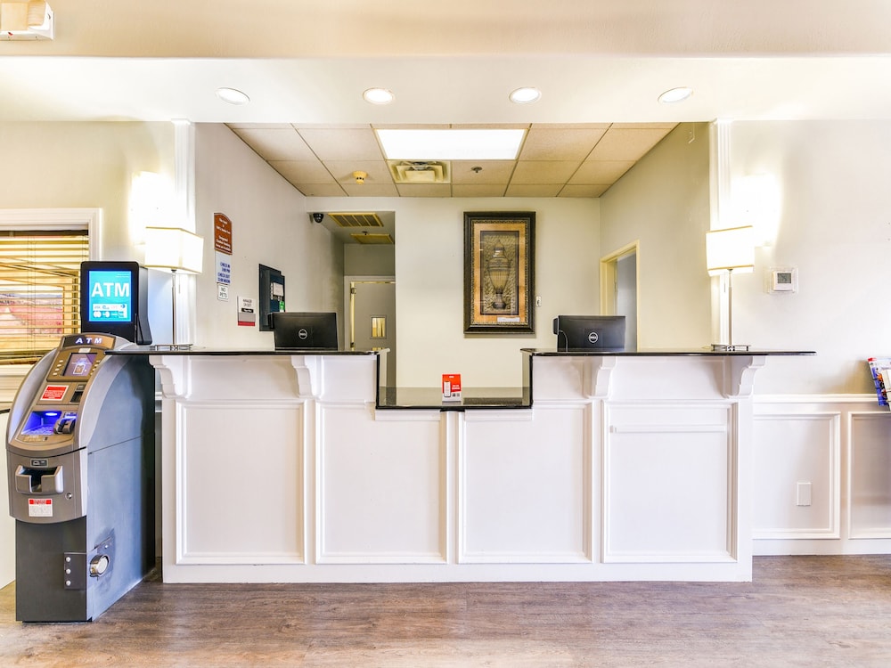 OYO Townhouse Oklahoma City Airport - photo 5