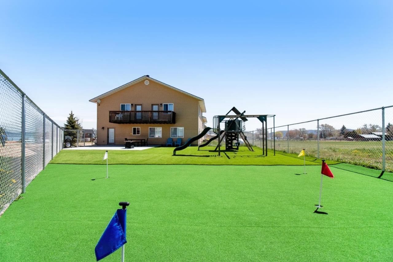 Sunset Vista — 4-Star Luxury Hotel in Garden City, United States