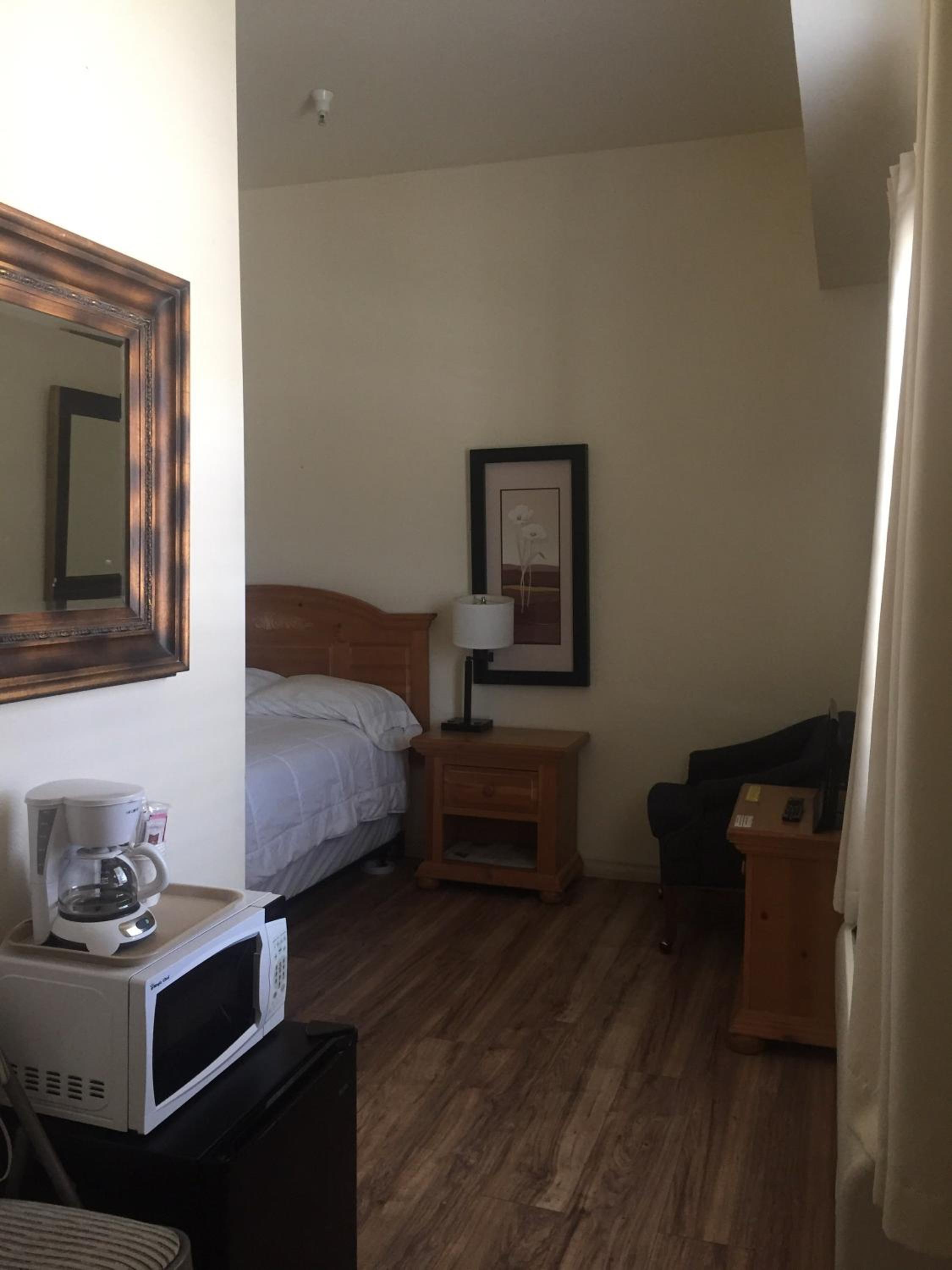 Whitney Portal Hostel And Hotel - photo 5