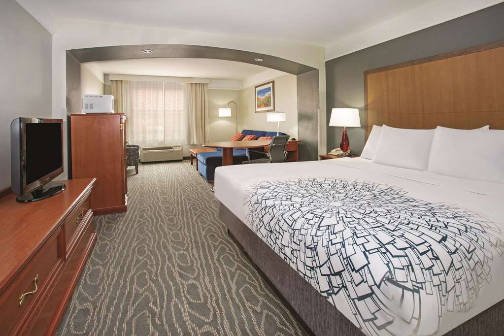 La Quinta Inn & Suites by Wyndham Gallup - photo 47