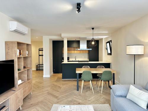 Newly Renovated Apartment in the Center of Marbella EaW Homes — 4-Star Luxury Hotel in Marbella, Spain