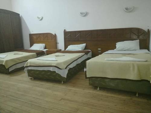 Louris Inn Hotel