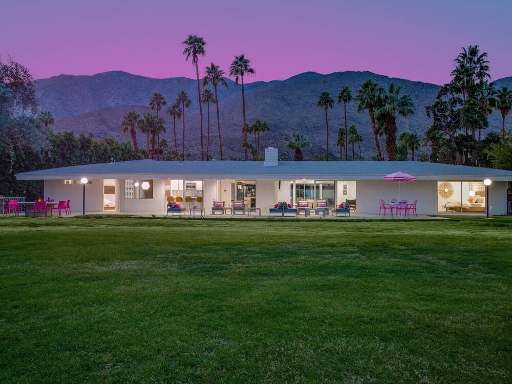 Pretty in Pink at Indian Canyons - photo 33