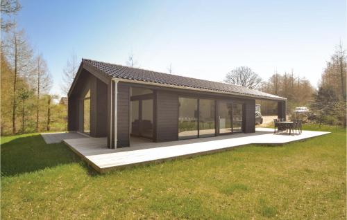 Three Bedroom Holiday Home In Glesborg — 4-Star Luxury Hotel in None, Denmark