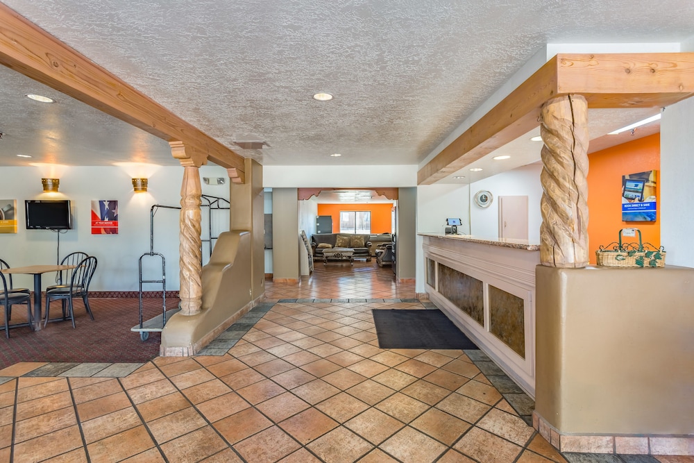Motel 6 Santa Fe Central - photo 24