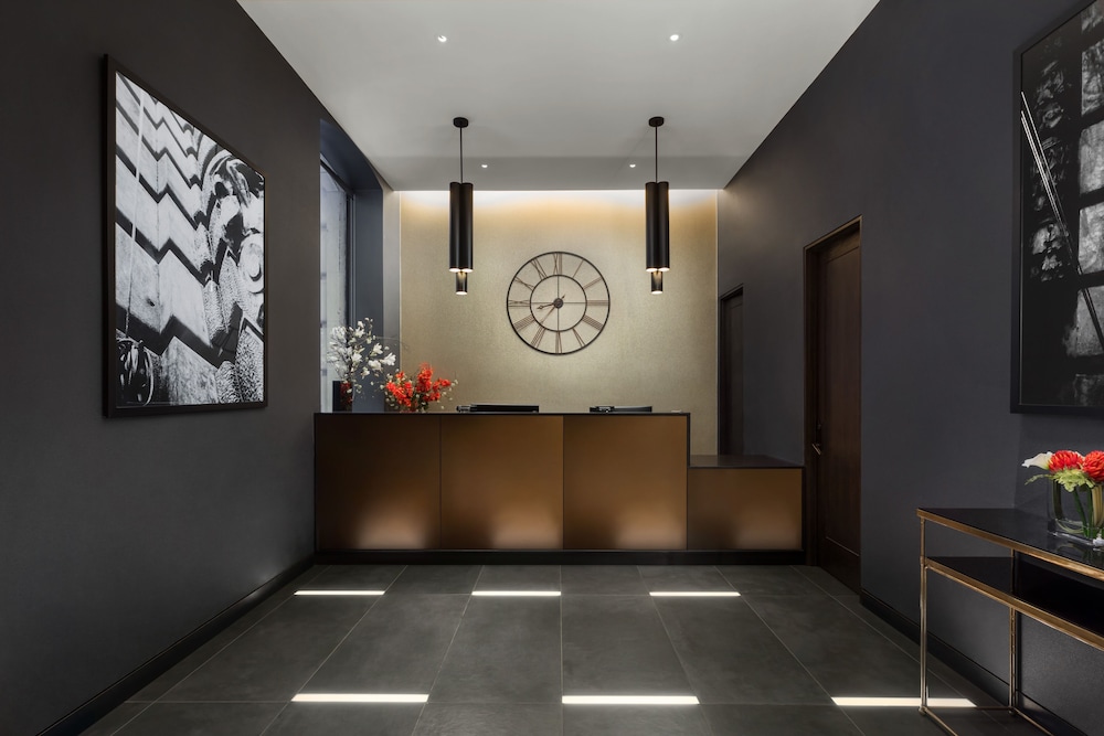 The Hotel @ Fifth Avenue - photo 8