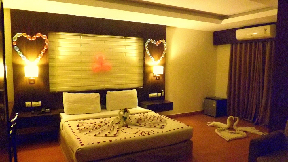 Castle International Premium Hotel in Somvarpet, India