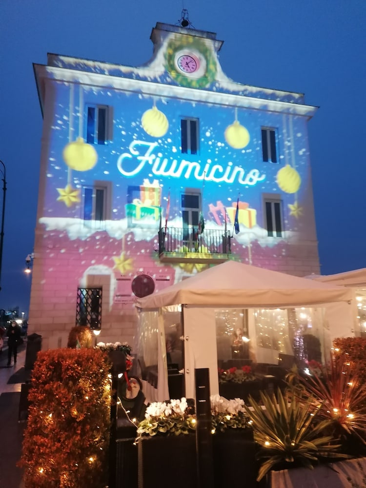 Mamita villa — 4-Star Luxury Hotel in Fiumicino-Isola Sacra, Italy