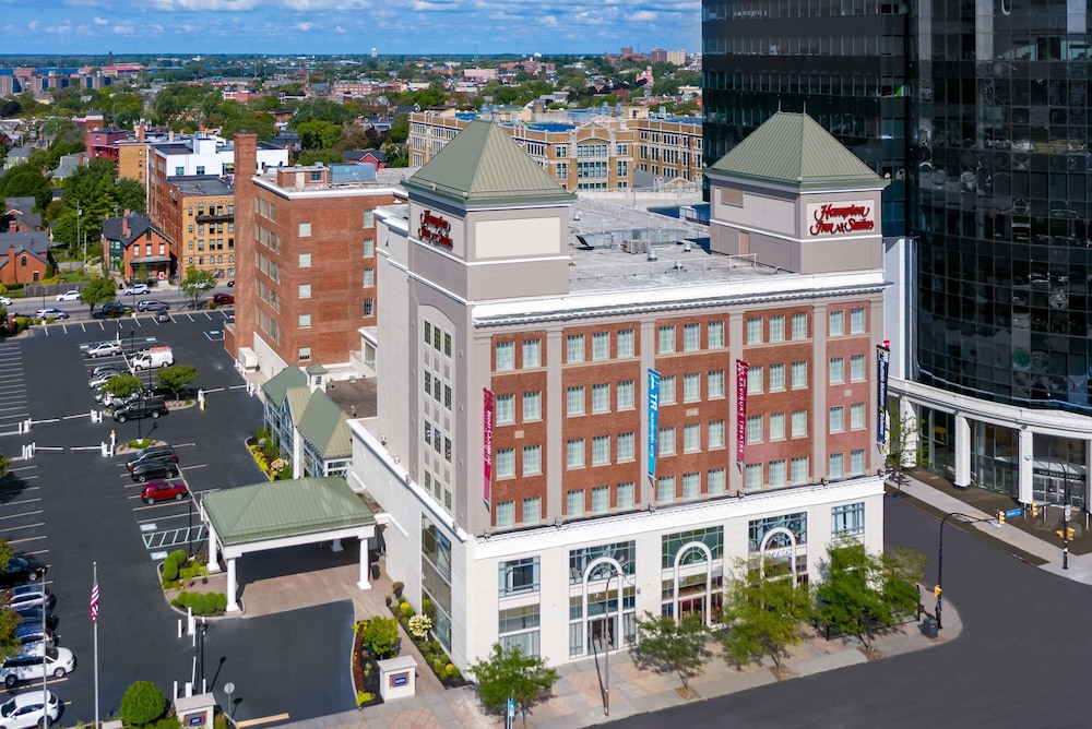 Hampton Inn & Suites Buffalo Downtown - photo 46