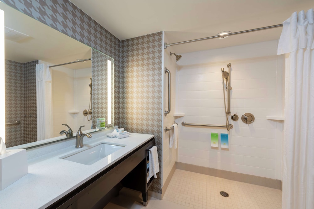 Home2 Suites by Hilton Appleton - photo 20