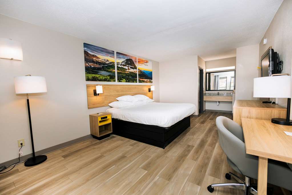 Days Inn by Wyndham Cincinnati East - photo 14