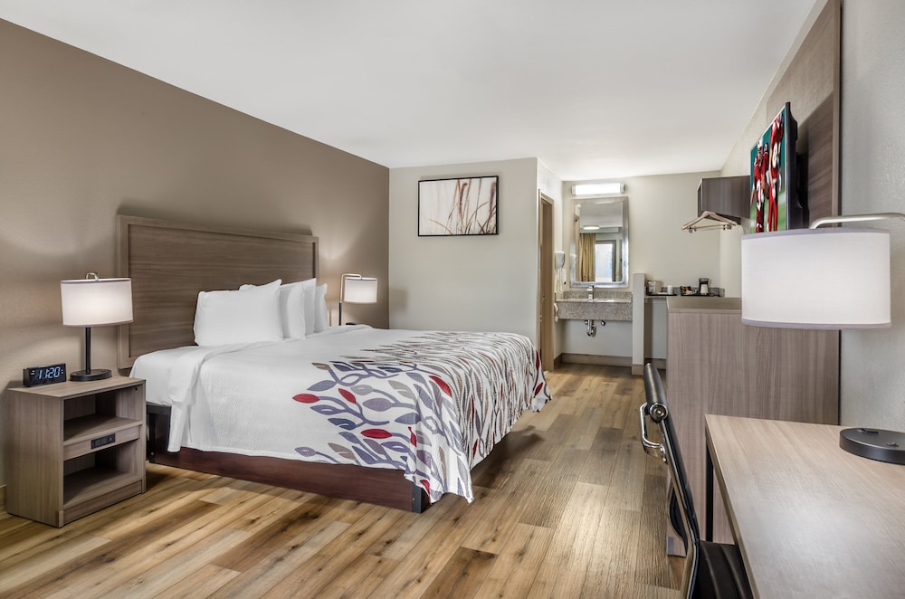 Red Roof Inn Staunton - photo 7