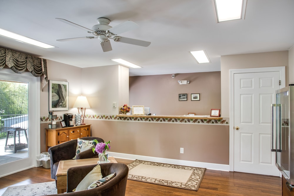 Boxwood Lodge - photo 4