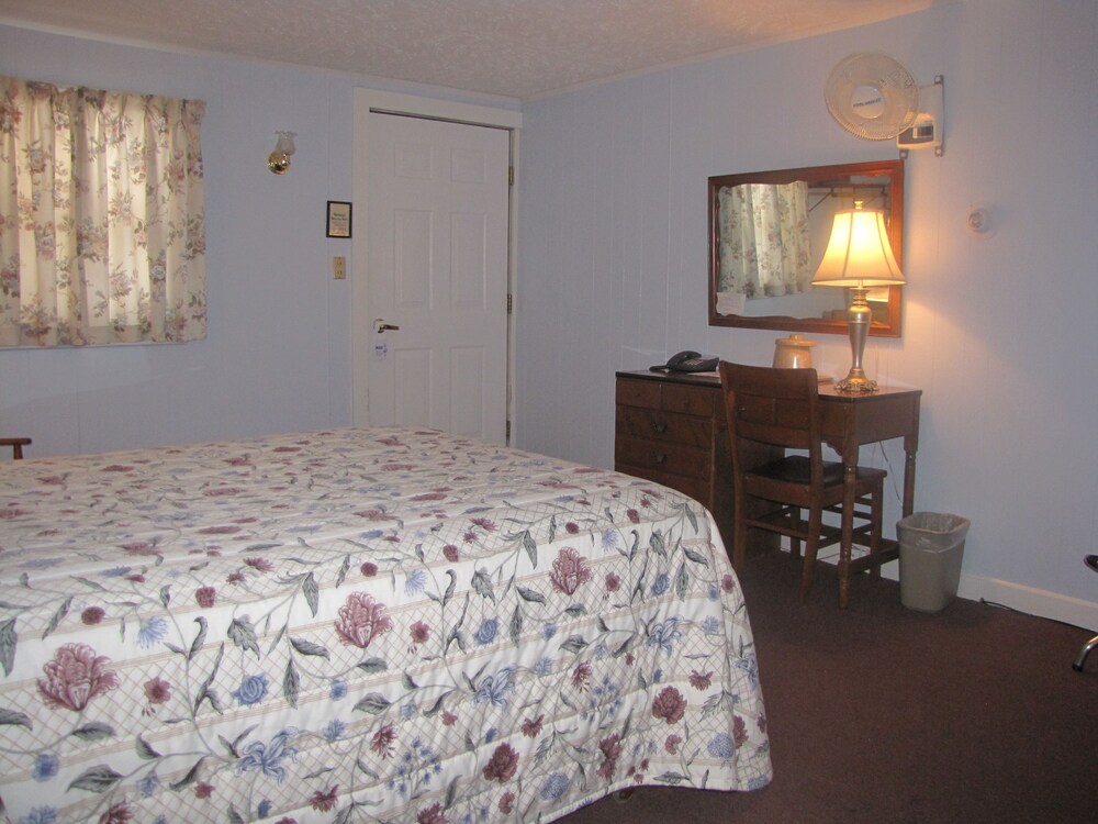 Colebrook C.C. & Motel — Berlin — photo 4