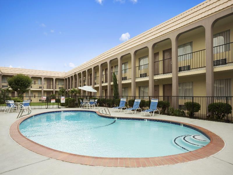 Days Inn by Wyndham Dallas Irving - photo 15