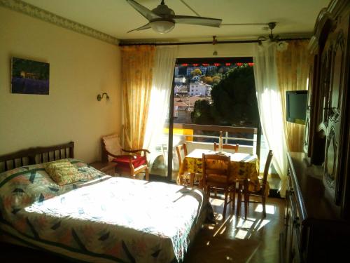 Studio Petite Provence Vacances Ou Cure Vue Montagne - last minute hotel in Unknown City