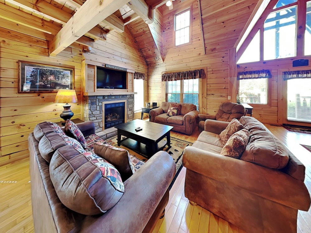Peytons Hideaway - last minute hotel in Gatlinburg