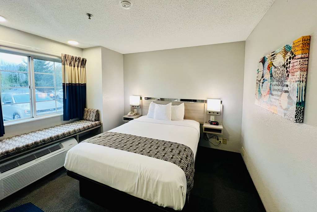 Microtel Inn by Wyndham Georgetown - photo 14